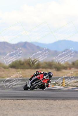 media/Nov-16-2025-Race Pace (Sun) [[8c5fa54630]]/Non Verified Riders (1st 20 Minutes)/5-Turn 15 (110pm)/